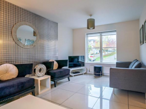 Pass the Keys Modern townhouse with secure parking and garden